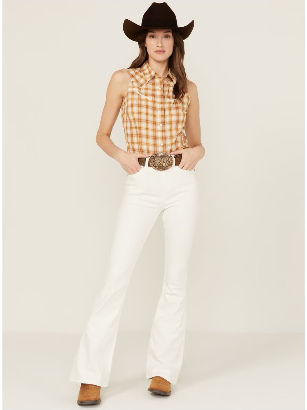Shyanne White High-Rise Flare Jeans, size 25